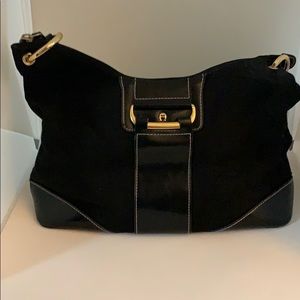 Black purse. Classic style!